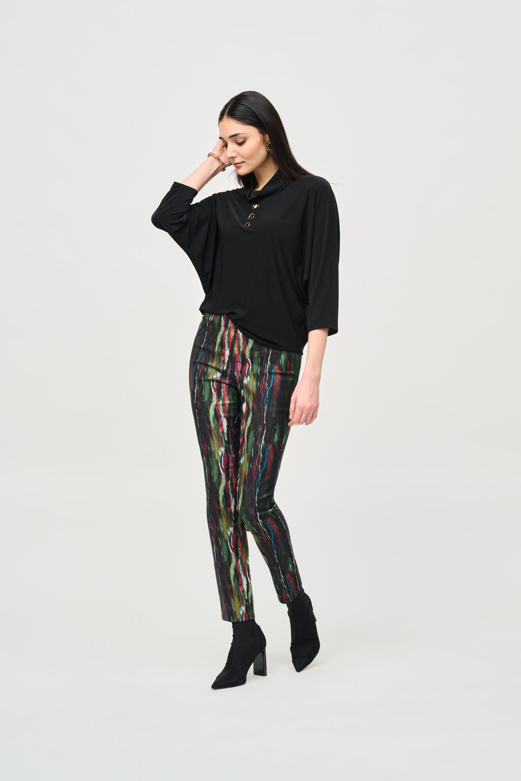Abstract Print Classic Slim Pull-On Pants