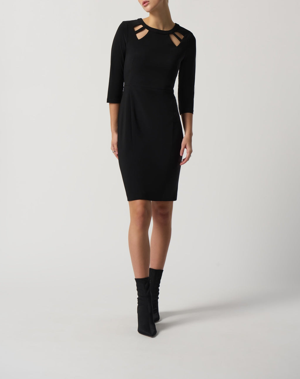 Keyhole Neckline Sheath Dress | Black