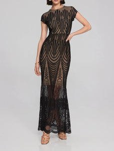 Embroidered Lace Trumpet Gown | Black