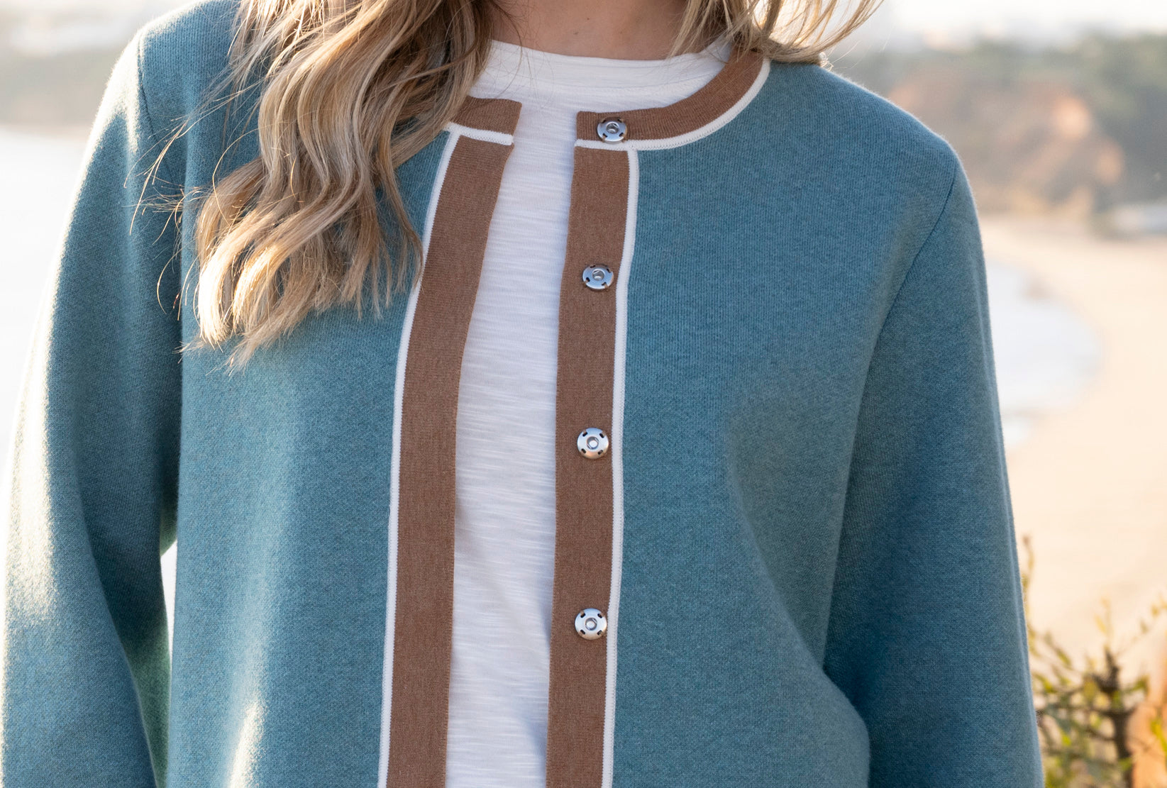 Color Trim Snap Cardi