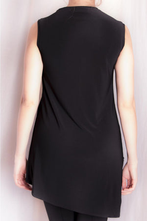 Sleeveless V-neck Drape Top | Black