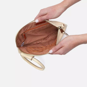 Sable Wristlet | Butter